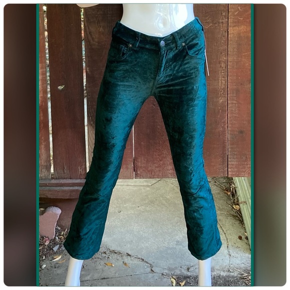 Free People green velvet cropped pants - Picture 6 of 8